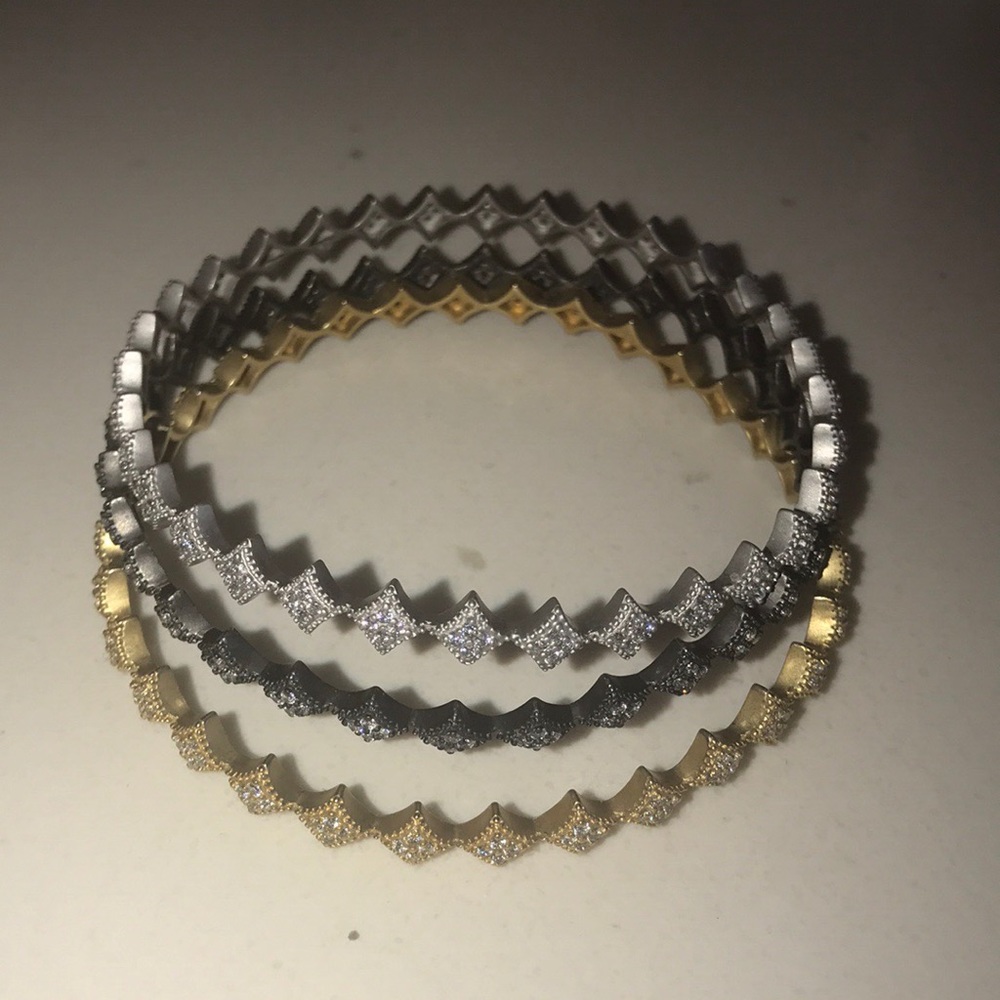 Frieda Rothman 💎Shaped Pave Bangle Bracelet Set 3